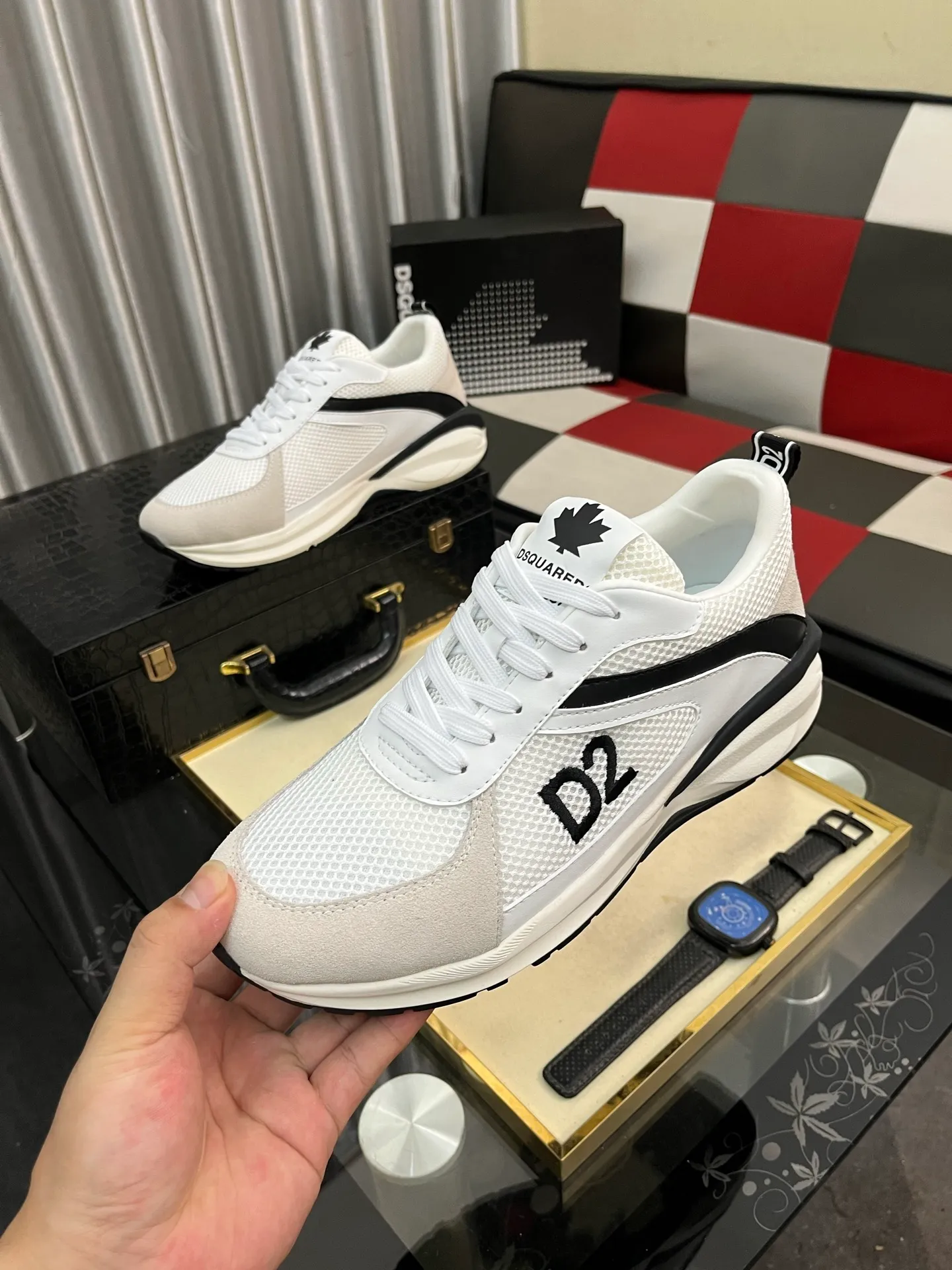 Men's shoes 💰480⌚️⌚️DG's latest popular casual shoes 🔥🔥, the tongue has the brand's iconic details, and the combination of silk cowhide and cow suede enhances the style. Fashionable and versatile, it can complement any look. Create an exquisite design with unique dynamic vitality and modern atmosphere, showing modern elegance. Size: 36-464️⃣colors available